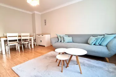 VOLLMÖBLIERTES Wohnung neben dem Hauptbahnhof! 5 Bezirk!