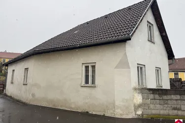 Charmantes Sanierungsprojekt: Geräumiges Haus in 3491 Wiedendorf mit 6 Zimmern!