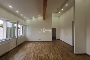 Stilvoll wohnen im Dachgeschoß - 98m² mit Balkon &amp; Stellplatz