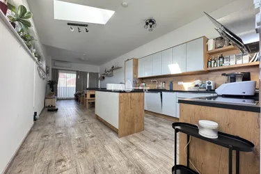 VERMIETETE DREI WOHNUNG IN ZENTRALER LAGE!