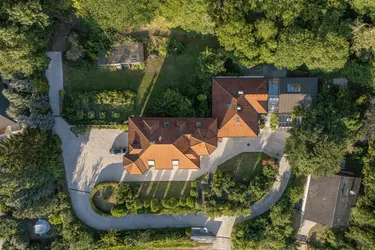 Bergpanorama Anwesen mit privatem Wald, Gästehaus und Pool
