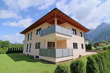 Neuwertige 3-Zimmer Wohnung in Traumlage am Fuße der Steinberge