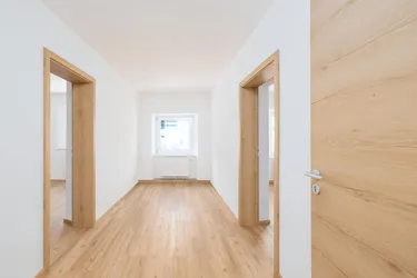 Vollsaniert &amp; vermietbar – großzügige Wohnung in zentraler Toplage