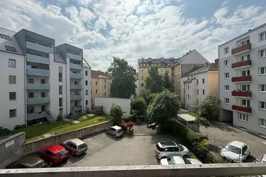 Attraktive 2-Zimmer-Wohnung mit Loggia und toller Infrastruktur!