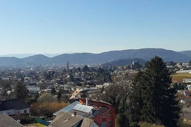 Großzügige Maisonette-Wohnung mit Stadtblick-Terrasse in Waltendorf zu verkaufen!