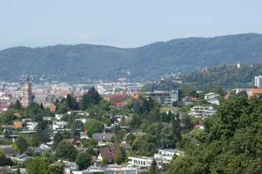 Großzügige Maisonette-Wohnung mit Stadtblick-Terrasse in Waltendorf zu verkaufen!