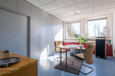 LAAKIRCHEN – Helle Bürofläche - Jetzt mieten &amp; bis Ende 2025 50% sparen!