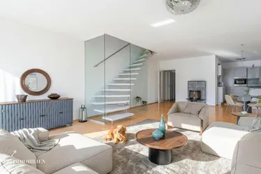 LINZ / GRÜNDBERG: Außergewöhnliche Garten-Maisonette mit Pool