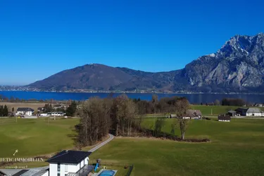 ALTMÜNSTER - Exklusives Grundstück mit unverbaubarem Blick auf den Traunsee und Traunstein