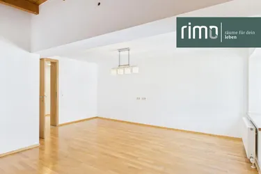 4,5 Zimmer Wohnung | Balkon | Abstellplatz