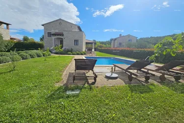 Haus Geräumiges Haus mit Pool in Sveti Lovreč - das perfekte Zuhause für die Familie