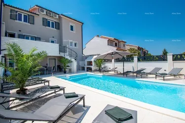 Haus Banjole. Ferienhaus mit 3 Appartementen und Pool. Beste Lage!