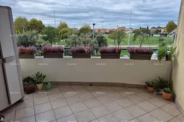 Wohnung Wohnung mit großer Terrasse und Meerblick zu verkaufen, Umag!