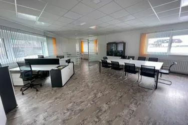 Büro/Geschäftsfläche ca. 76 m² in Hof bei Salzburg zu vermieten