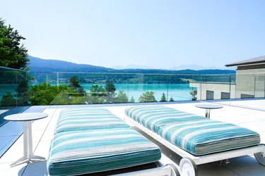 WÖRTHERSEE Nordufer - Ihre perfekte Ferienwohnung mit Wörtherseeblick - Seezugang - Outdoorpool - Fitness &amp; Sauna