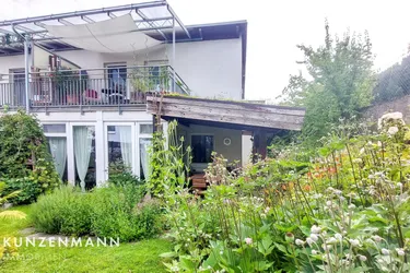Doppelhaushälfte mit Garten in absoluter Ruhelage am Waldrand