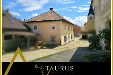 Saniertes Stadthaus mit lauschigem Innenhof, viel Lagerplatz, gute Infrastruktur