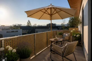 Spitzenpreis: 4-Zi-Dachgeschosswohnung mit Balkon
