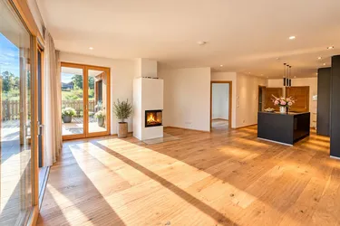 Exklusive Gartenwohnung in ruhiger Sonnenlage mit herrlichem Natur- und Bergpanorama