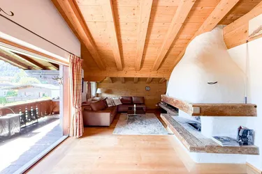 Freizeitwohnsitz-Charmantes Dachgeschoß mit Kamin und großem Sonnenbalkon in ruhiger Lage von Reith