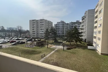 Moderne 3-Zi-Wohnung mit Fernblick, Südwestbalkon und Lift in Wiener Neustadt!