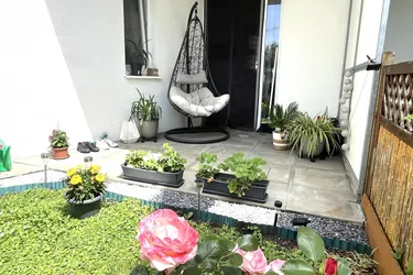 Wartet diese moderne schöne Wohnung mit Terrasse, Garten, Lift und Tiefgarage vielleicht auf Sie?
