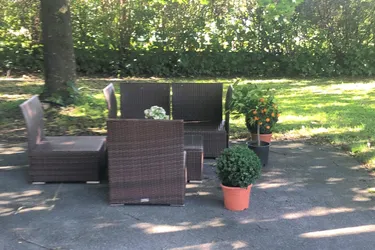 Expose Ruhige Wohnung am Ende einer Sackgasse mit Gartenbenützung und Parkplatz!