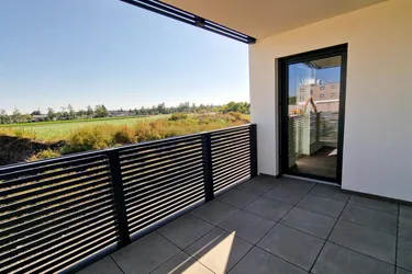 ZWEITBEZUG | 4 ZIMMER WOHNUNG MIT TERRASSE UND WEITBLICK IN LAAPLUS | BARRIEREFREI | BAUJAHR 2023 