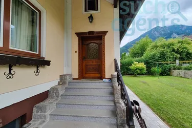 Ein-Zweifamilienhaus mit traumhaften Ausblick und Altbaucharme