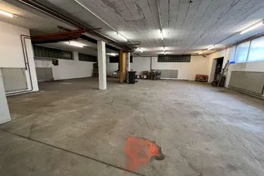 Büro und Lagerhalle nähe Franzosenhausweg (A7 Ausfahrt)