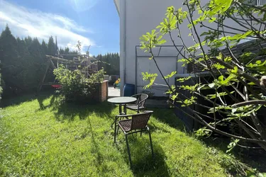 Hauscharakter zum Wohnungspreis! 3-Zimmer Familienrefugium über 2 Etagen! inkl. Garten und Garage