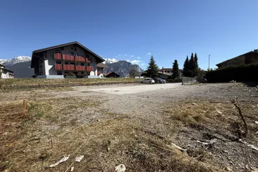 Vielseitig nutzbare Schotterfläche mit guter Zufahrt