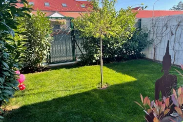 Expose Wunderschöne 3 Zimmer Gartenwohnung mit 2 Garagenplätze (20min am Hauptbahnhof) Rendite netto 3,3%