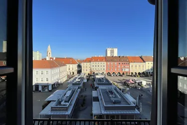 Klimatisierte Dachgeschoßwohnung im Zentrum