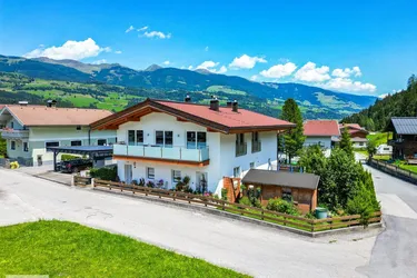 Idyllisches Zweifamilienhaus in Hollersbach im Pinzgau