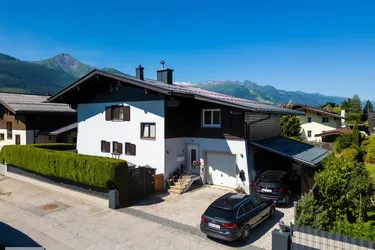 Attraktive 3-Zimmer-Wohnung mit Westbalkon und großzügigem Dachboden