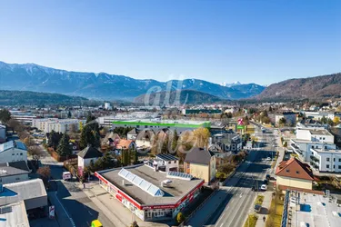 Verkaufs-/Geschäftshalle in Top-Lage – Villach, Ossiacher Zeile