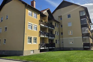 Traumhafte Dachgeschoßwohnung in Wimpassing: mit Loggia &amp; Auto-Stellplatz