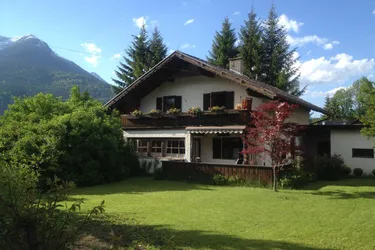 Expose Haus mit Charme und Garten an der Sonnenseite der Zugspitze (nur 4 km zur Zugspitzbahn)
