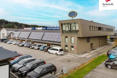 Moderne Büros sowie Halle (Produktion/Lager) | direkt an der Autobahn | sichtbare Werbefläche | top ausgestattet