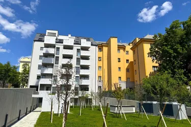 IDYLLE TRIFFT STADTLEBEN – FREIFLÄCHEN - LUFTWÄRMEPUMPE – KELLER – GARAGE – U-BAHN!