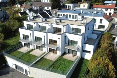 WOHNEN AM TOR ZUR NATUR - EXKLUSIVE TOWNHÄUSER AUF EIGENGRUND IN WEIDLING