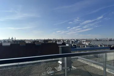 IDEALE GESCHÄFTSFLÄCHE - MAJA LIVING - EINE UNVERWECHSELBARE PERLE! U-BAHN VOR DER TÜRE!