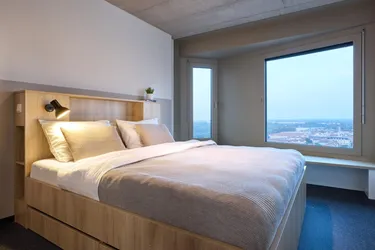District Living: möblierte 2-Zimmer Wohnung Platin Plus mit exklusiven Gemeinschaftsflächen inklusive: Fitness, Dachterrasse &amp; mehr