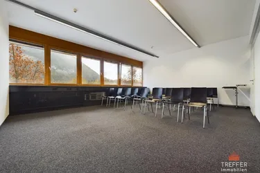 Helles Büro in guter Lage