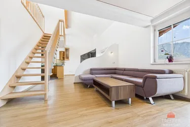 Seltene Gelegenheit mit Kaiserblick – Stilvolle 5-Zimmer-Maisonettewohnung