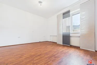 Große 4-Zimmer-Wohnung in schöner Lage mit Garage – Wohnbauförderung möglich