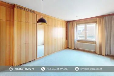 Sanierungsbedürftige Dachgeschosswohnung mit 131 m² – Ihre Chance in 1020 Wien (provisionsfrei)