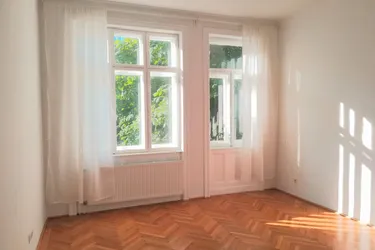 Nähe U4 Braunschweiggasse: Charmante Altbauwohnung + WG-Geeignet + Stilvolles Ambiente + Gegliederte Fassade