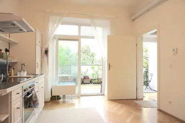Reserviert_Nähe Hamerlingpark: Charmante Innenhof-Terrassenwohnung + Prachtvolle Altbaufassade + kompakter Grundriss + hofseitig